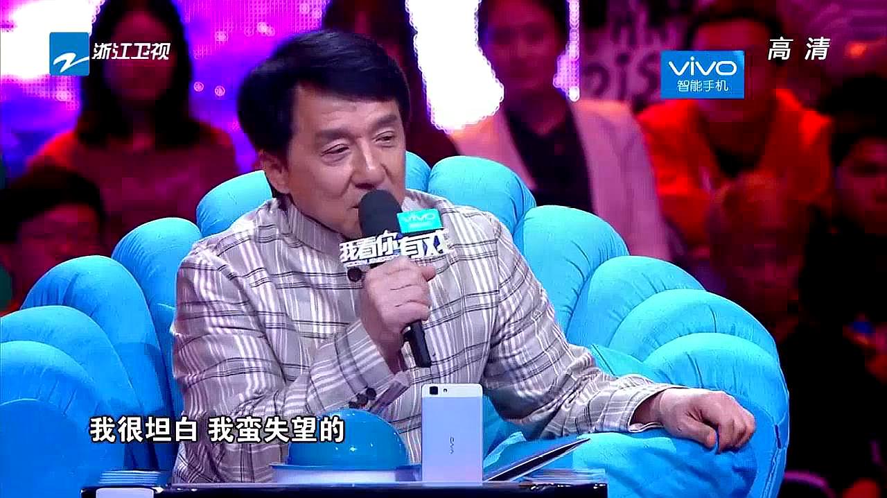 [图]综艺:杂技蹦床《超人不会飞》,难度高,但成龙却说让自己很失望