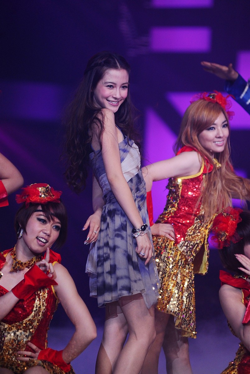 2011年5月9日,湖南,《快乐大本营》录制.***_***  angelababy+++_+++