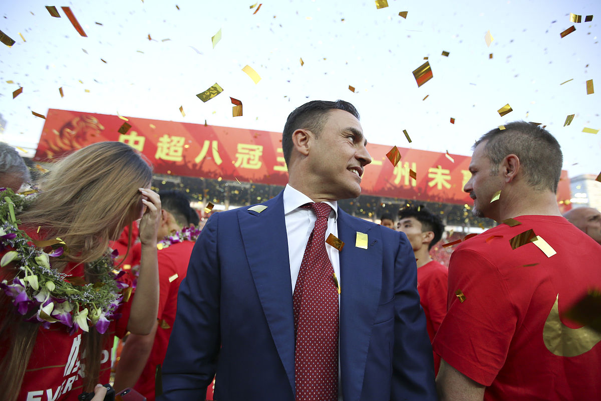 2019年12月1日,广东广州,2019中超第30轮,恒大淘宝3-0申花,赛后恒大众
