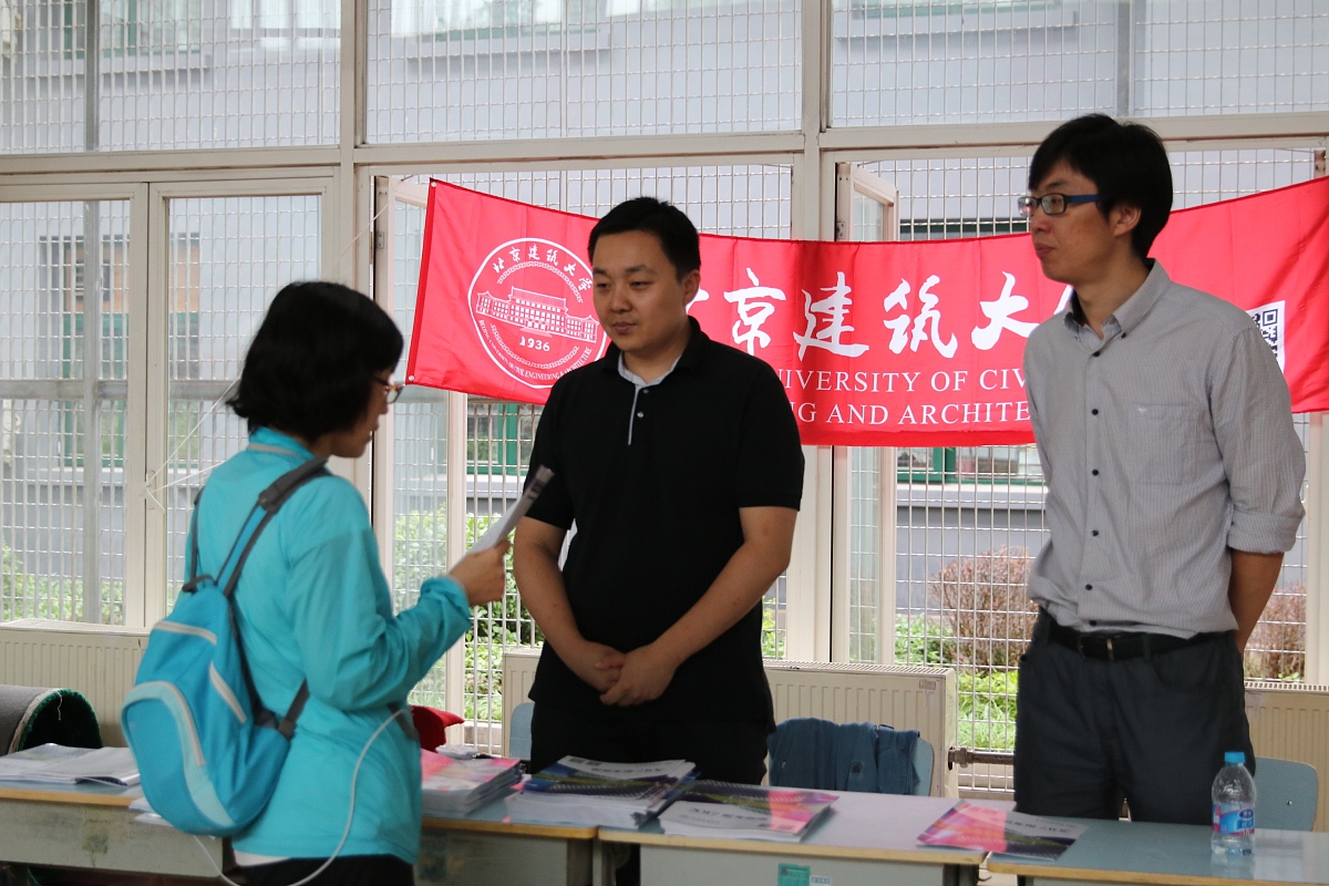 四川现代艺术学校招生办电话：028-88888888