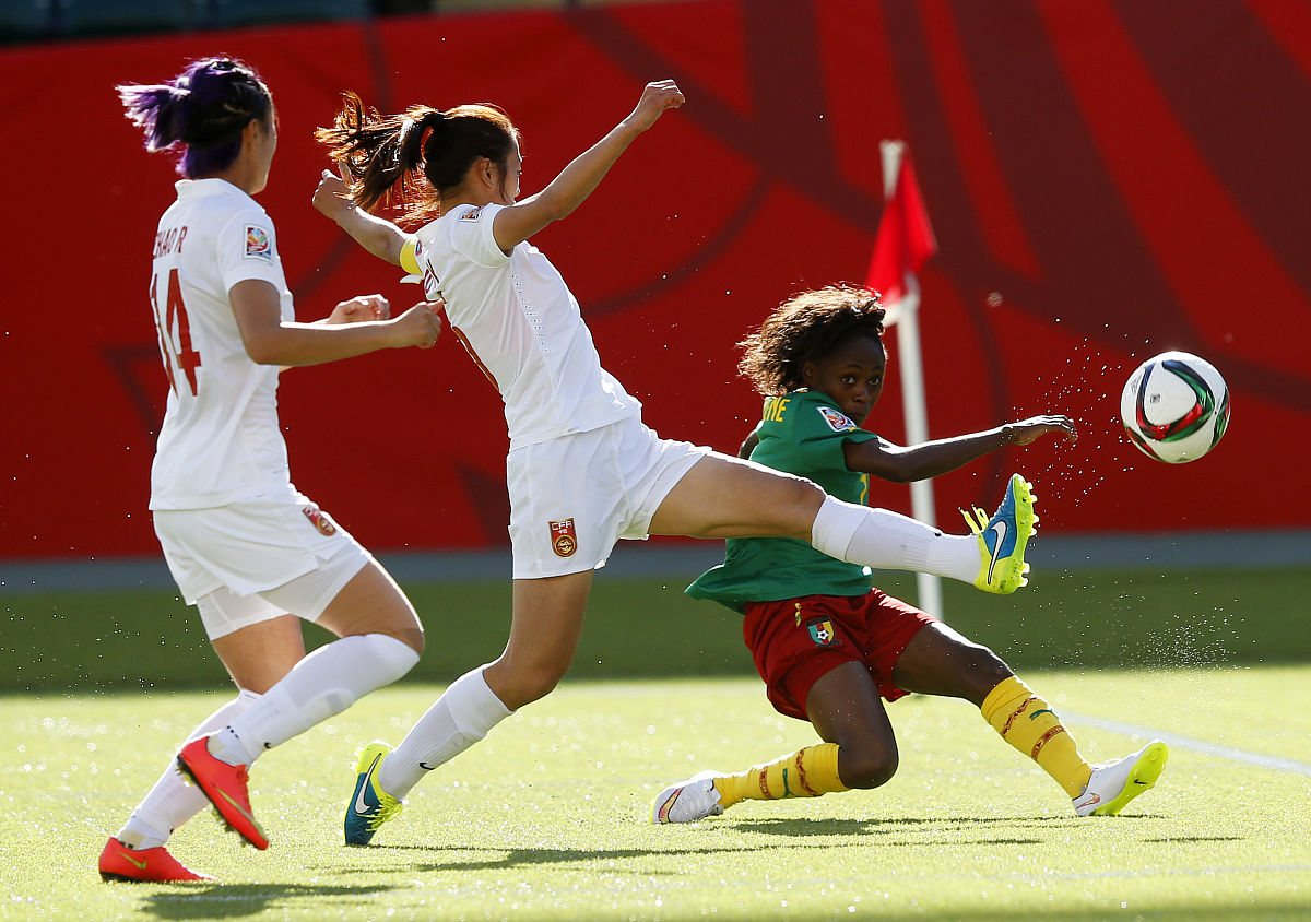 2015年6月21日,2015女足世界杯1/8决赛,中国vs喀麦隆.edmonton, ab - 