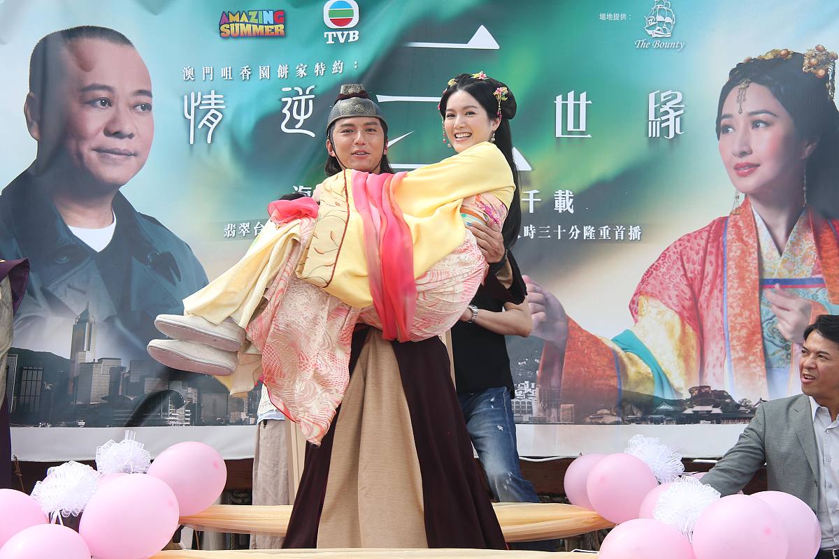 写出秋香影视的软件介绍软件特色软件亮点软件优势软件测评