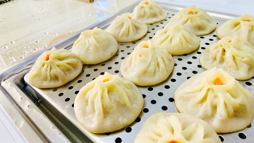 教你做媲美饭店的灌汤包,不用发面,一咬爆汁,实在是香
