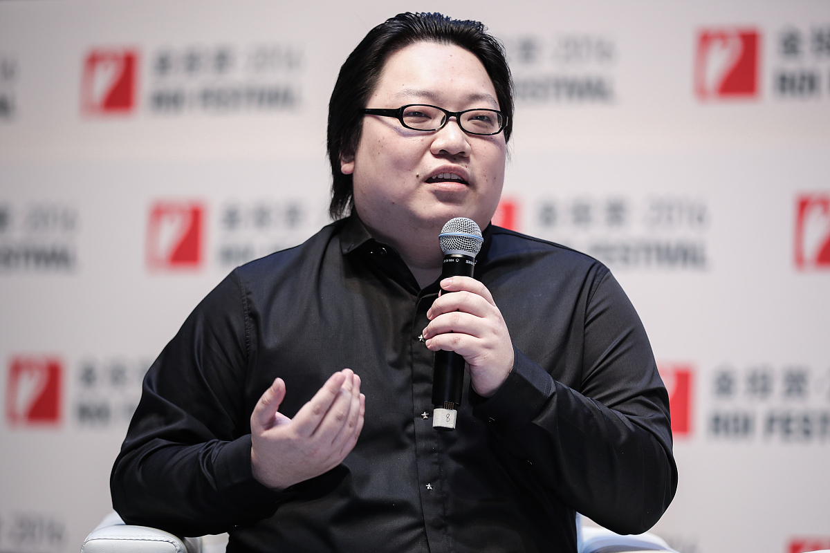 斗鱼恐怖事件主播是谁？直播间电影院背景揭秘