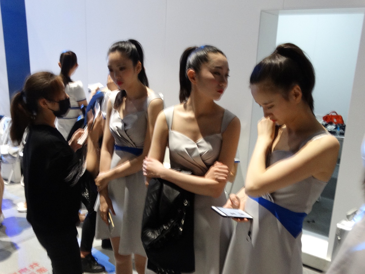 天津女生适合读汽车整形大专吗？专业分析与建议