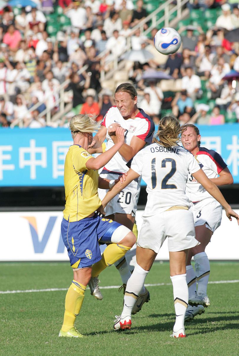 2007年9月11日,中国成都,女足世界杯b组小组赛,美国女足对阵瑞典女足.
