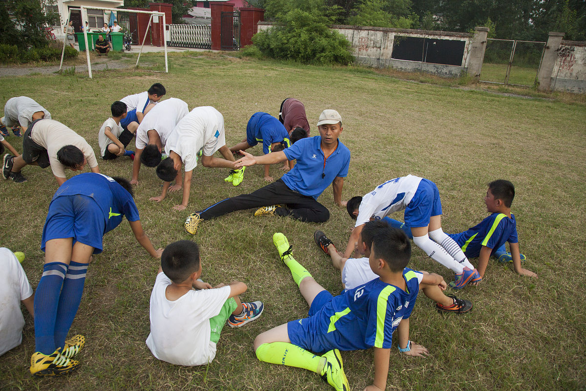 推荐几个户外团建游戏所需道具游戏规则
