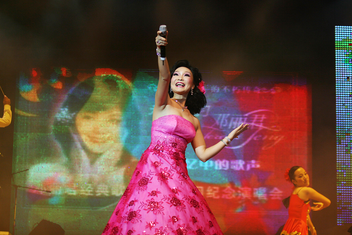 1200字关于华语音乐的经典之作：留存于人们心中的经典歌曲与经典演唱会