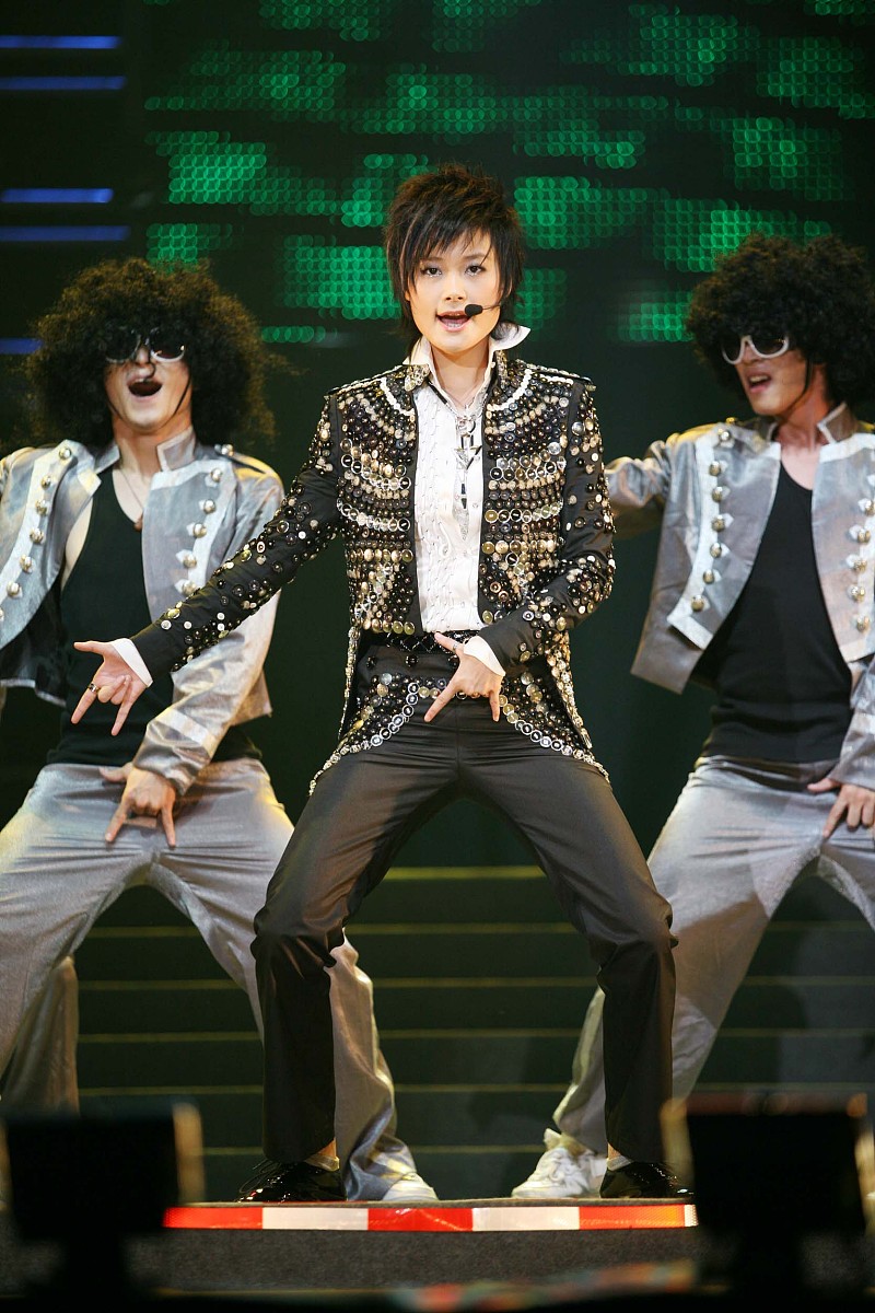 李宇春周末愉快演唱会宣传