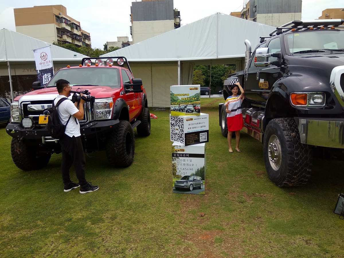 欧洲豪车模拟器手游更新日志 - 新增豪车、赛道和多人对战模式