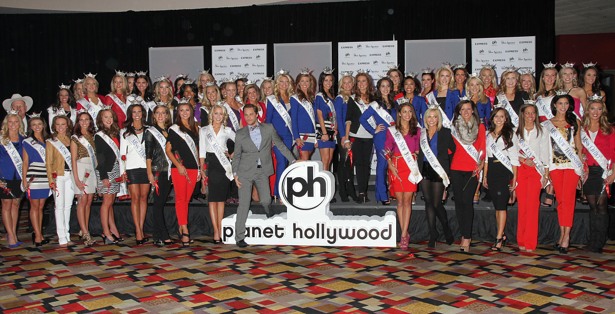 英文描述张桂梅的故事突出教育对育人的作用