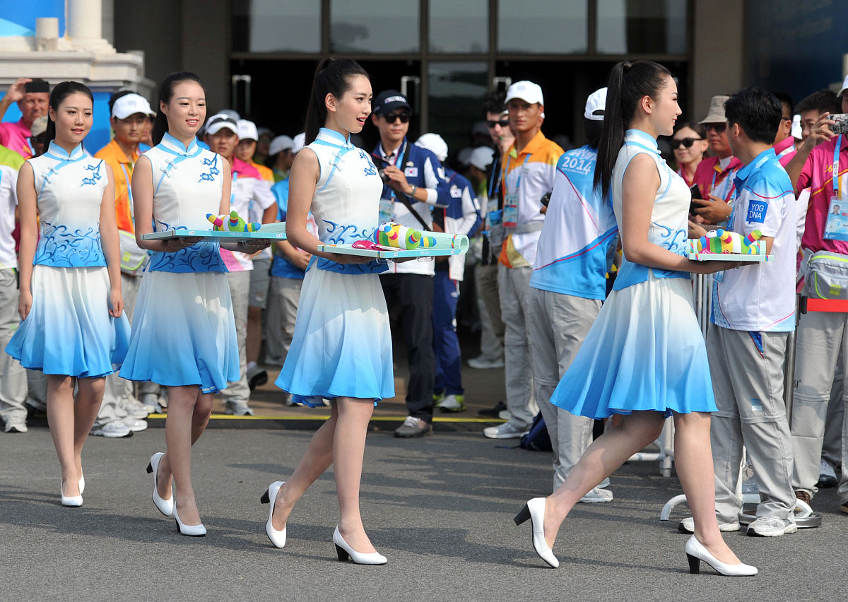 涉外活动服饰礼仪指南：如何穿出自信与尊重