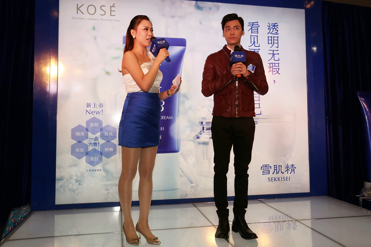 女生说在外面拍摄如何回复比较好