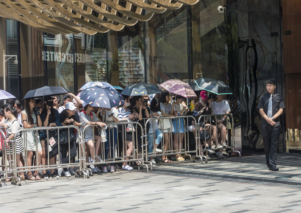 学生报考成都幼师学校麻烦吗用