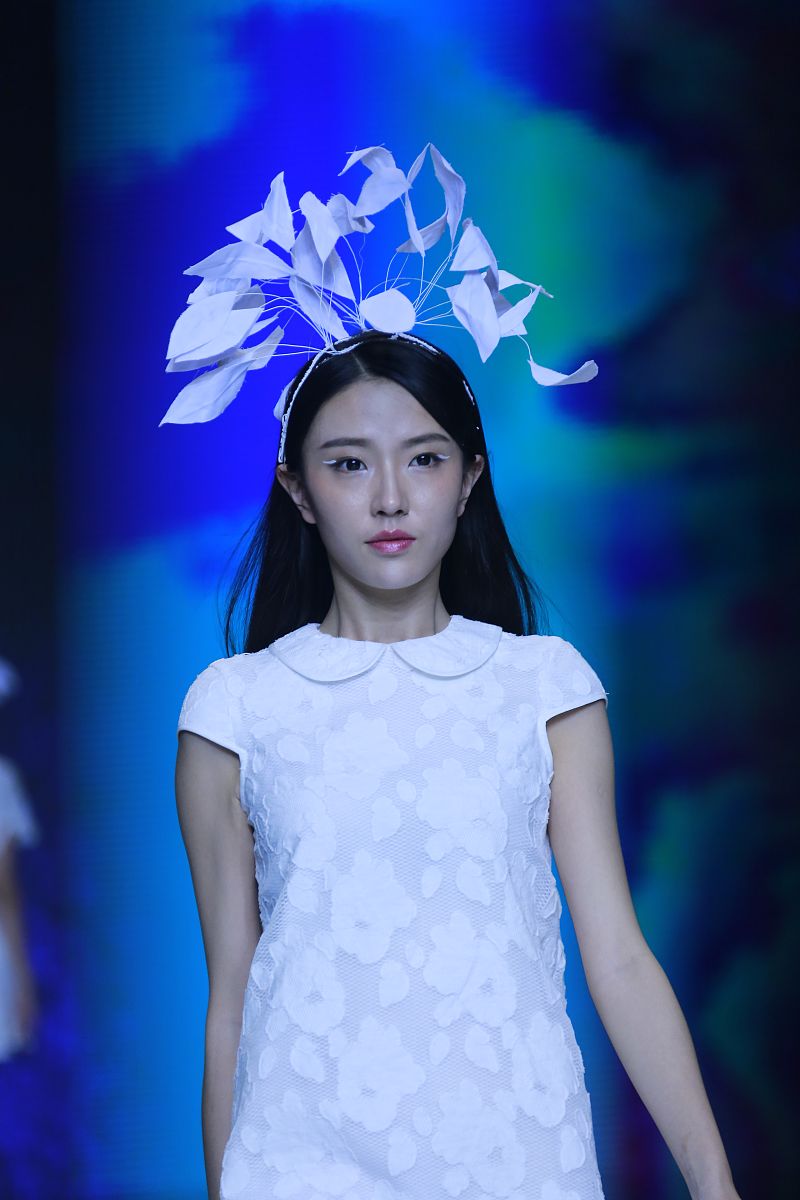 美人须入画：成语含义及文化内涵