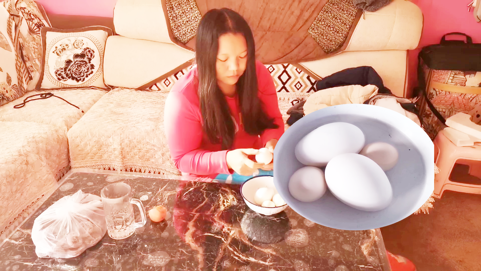 小水起床到鹅圈捡了一枚200克的大鹅蛋,吃了估计又要胖了