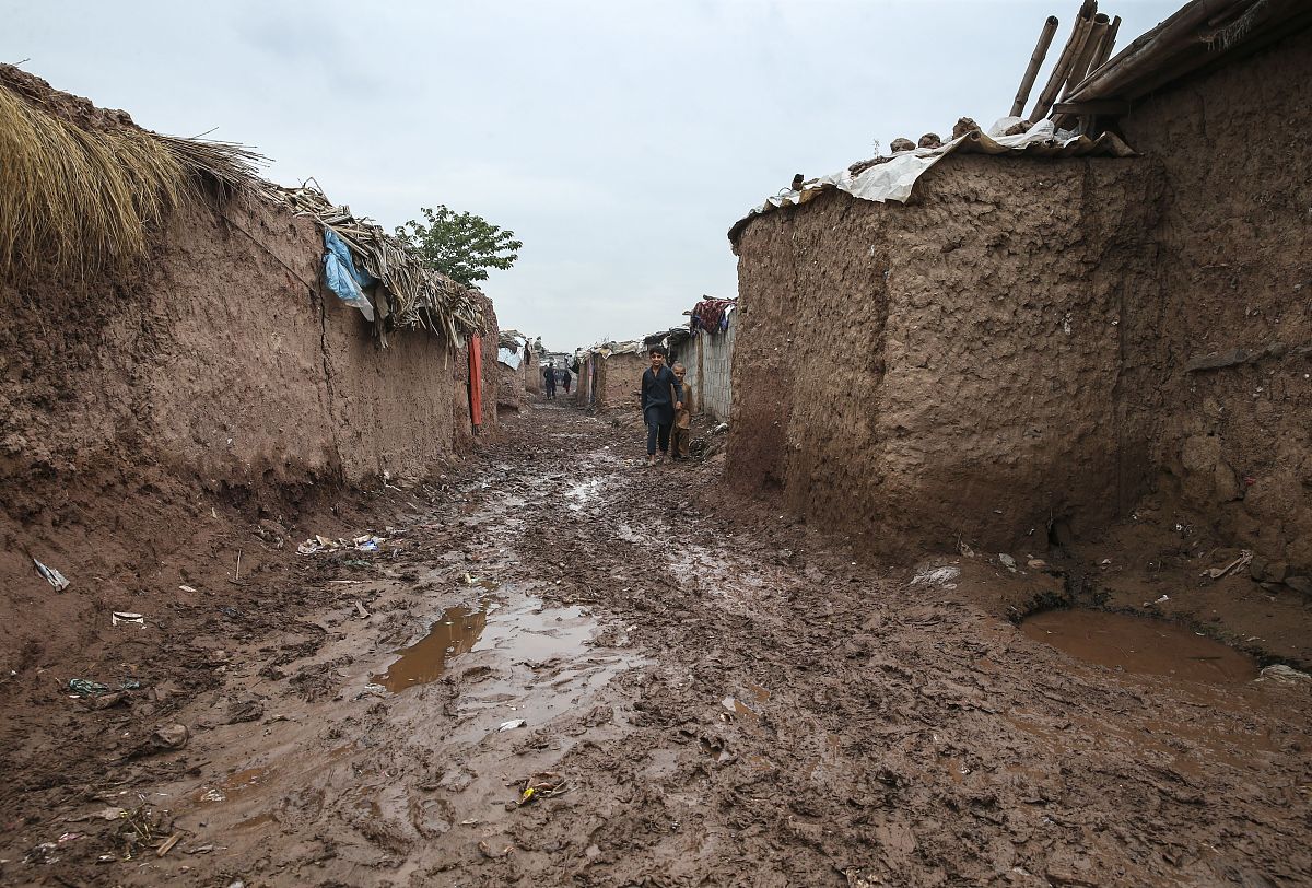 洪涝灾害风险评估方法：利用数学模型模拟不同情景