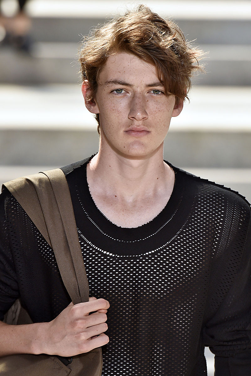 ゆらり渦巻いた 中文翻译：轻轻地盘旋