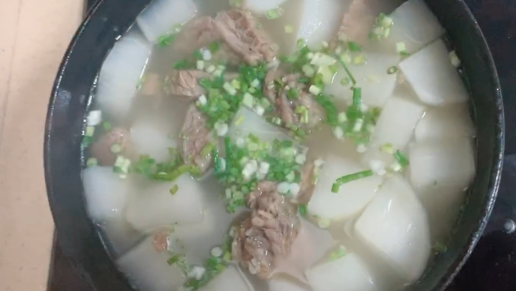 连小宝宝都爱的低脂清汤萝卜牛腩!汤清味美,秋冬季必学的炖汤!