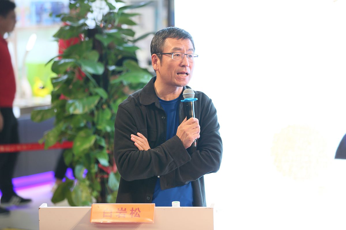 请分析石俊龙和刘正平的优缺点