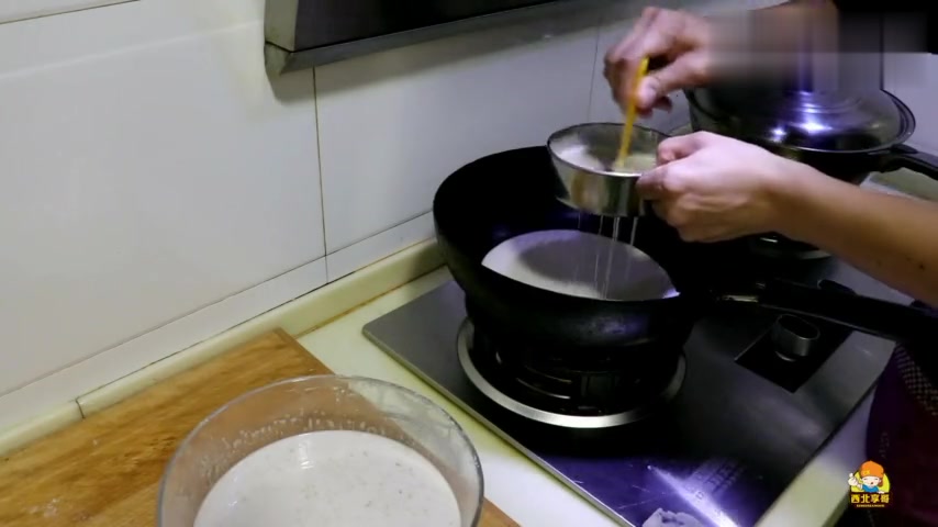 荞面凉粉怎么做?快来看看吧,劲道爽滑不断条,男女老少都爱吃