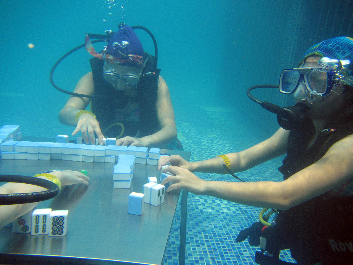 明天回来啦？回来体验济南的高温啦这句话应该怎么回复比较恰当且幽默