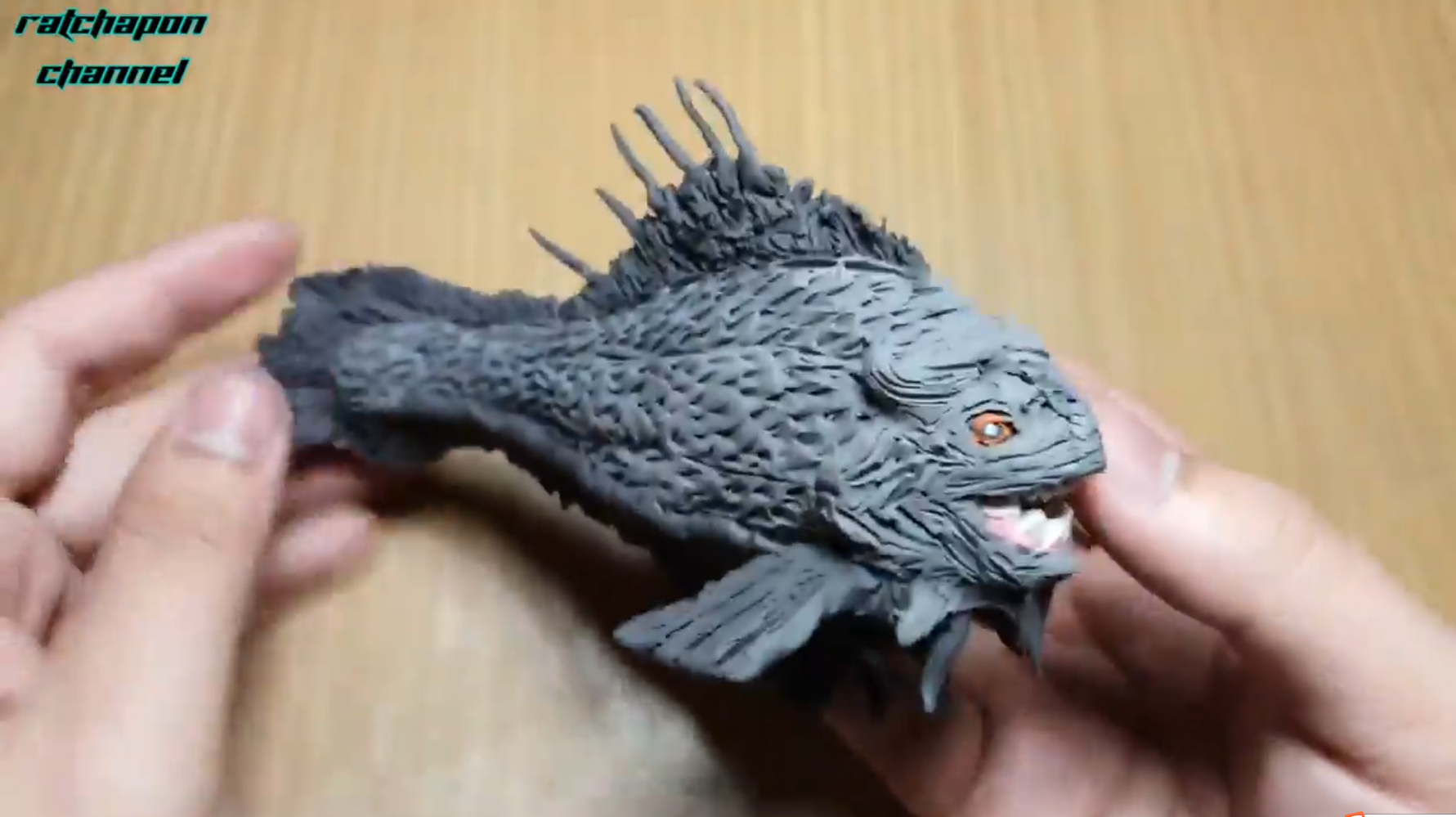 手办:用橡皮泥手工制作食人鱼,据说它的牙齿可轻松咬断树枝呢