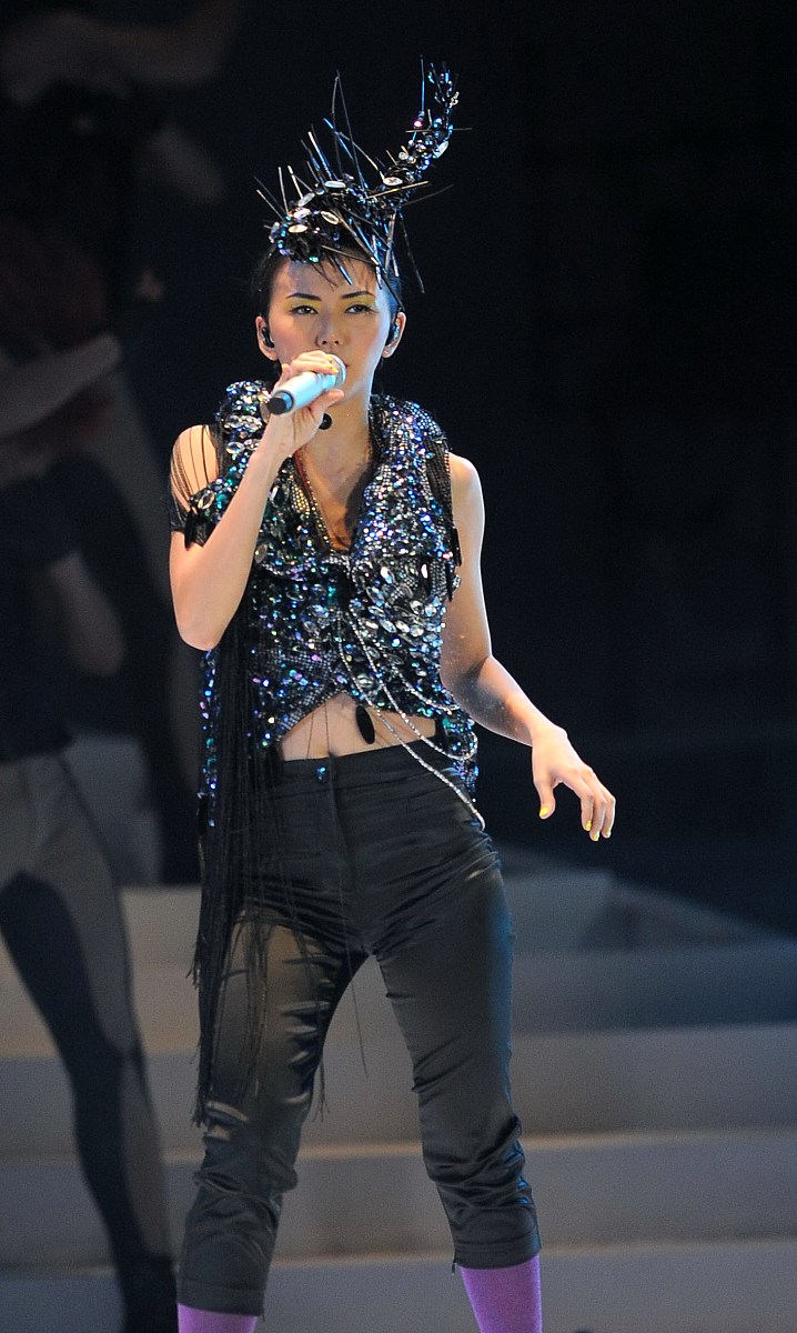 2010年8月28日,北京,孙燕姿《答案是》北京演唱会在首都体育馆举行.  