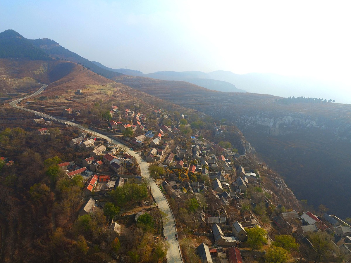 ***_***2018年11月14日,航拍山东省莱芜市莱城区茶业口镇逯家岭村,百