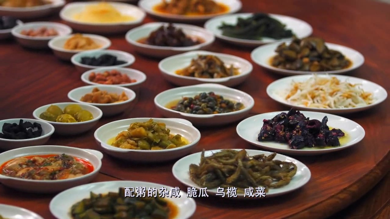 能把粥吃成传奇也只有潮汕人,一碗白粥百样配菜,太馋人了!