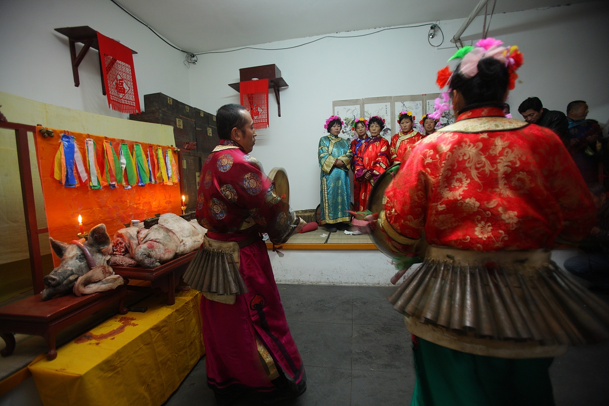 ***_***2011年1月13日,牡丹江小依兰岗村,满族祭祖,查玛跳神唱曲 (10)