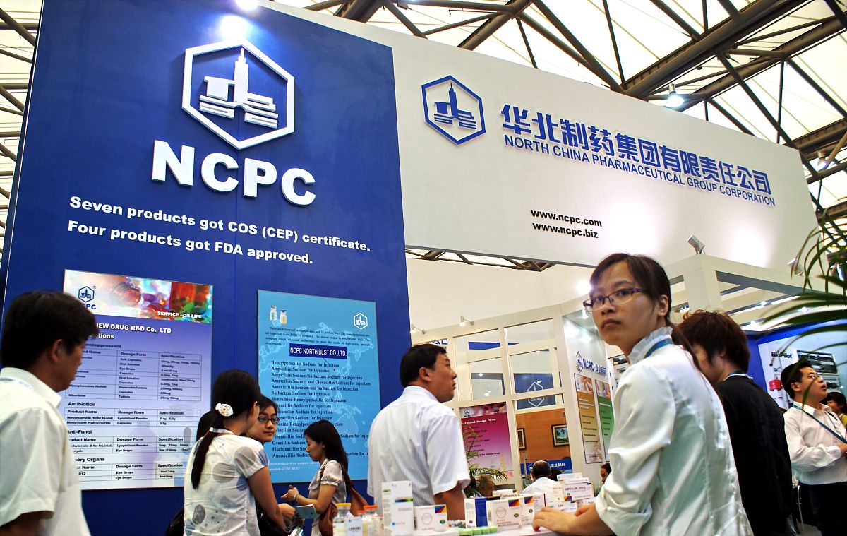 1134085331：请将这段话改写通过调整语序增减字数替换同义词等方式避免与原文出现连续8个字相同的句子是这段话更加具有逻辑符合论文的规范：我国现行的企业会计准则规定了一些长期的非流动性资产的资产减值准备计提以后在持有的期间是不允许转回的但是一些流动性的资产在计提减值准备后仍可以进行转回这就为上市公司进行操控企业利润创造了很好的条件。另外对资产减值准备金额的计提是需要通过对比再得到的也就是比较该