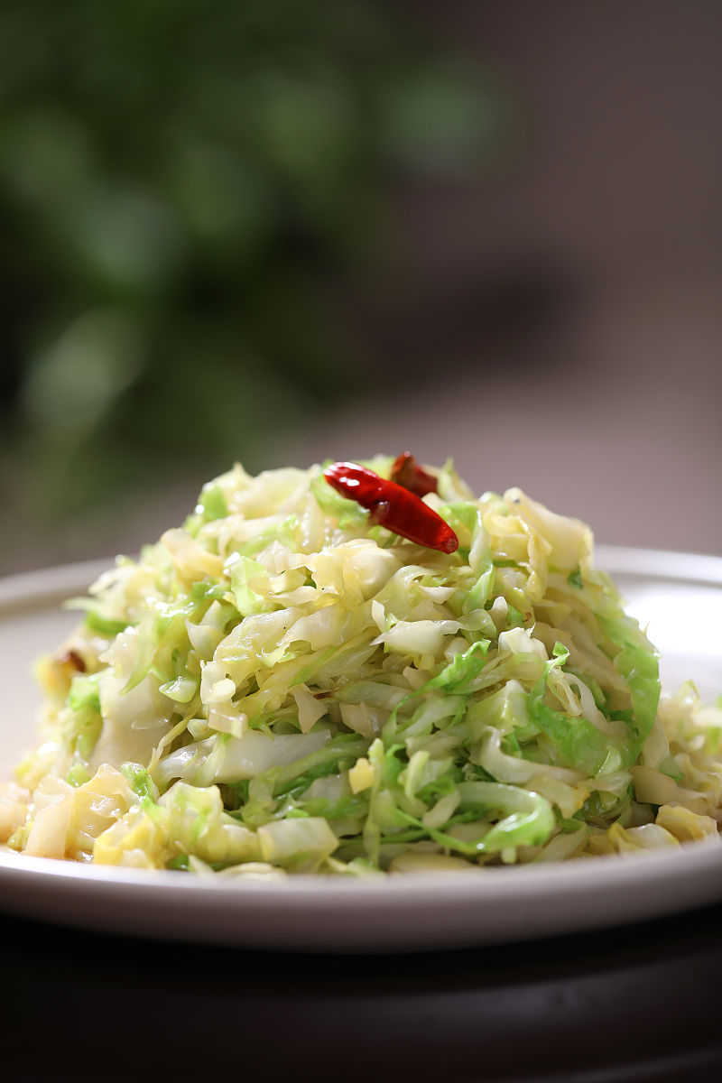 请用502和青菜做一个道菜