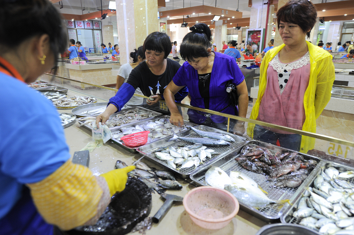 ***_***2016年08月15日,海南省海口市白龙综合市场,整洁卫生环境引来