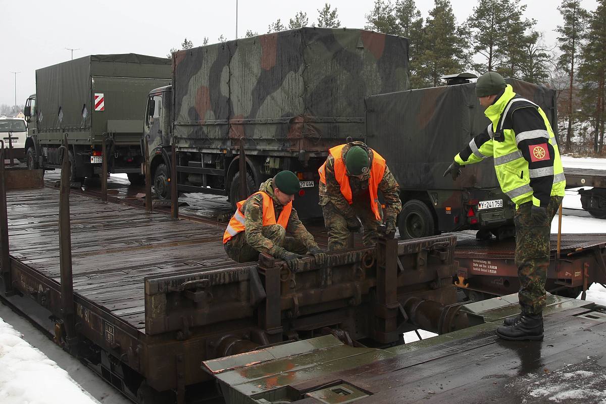 2019年成都华夏旅游商务学校报名须知