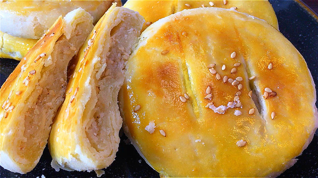 老婆饼这样做最好吃了!外酥里甜,层次分明,一咬直掉渣,香!