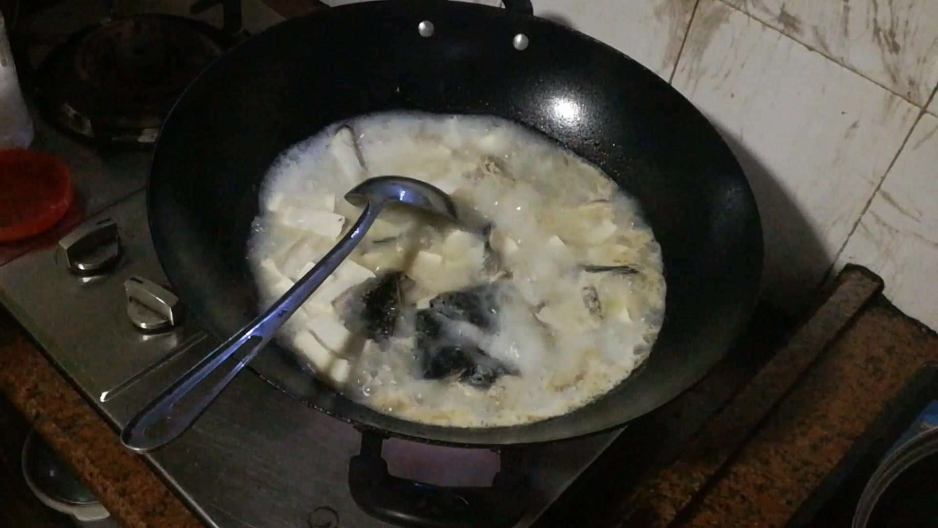超营养美味三文鱼鱼头豆腐汤