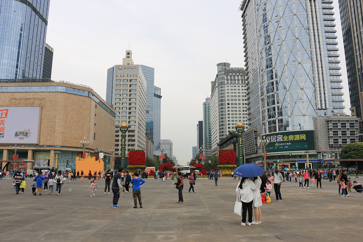 成都市天府职业技术学校地址在哪？交通便利环境优美