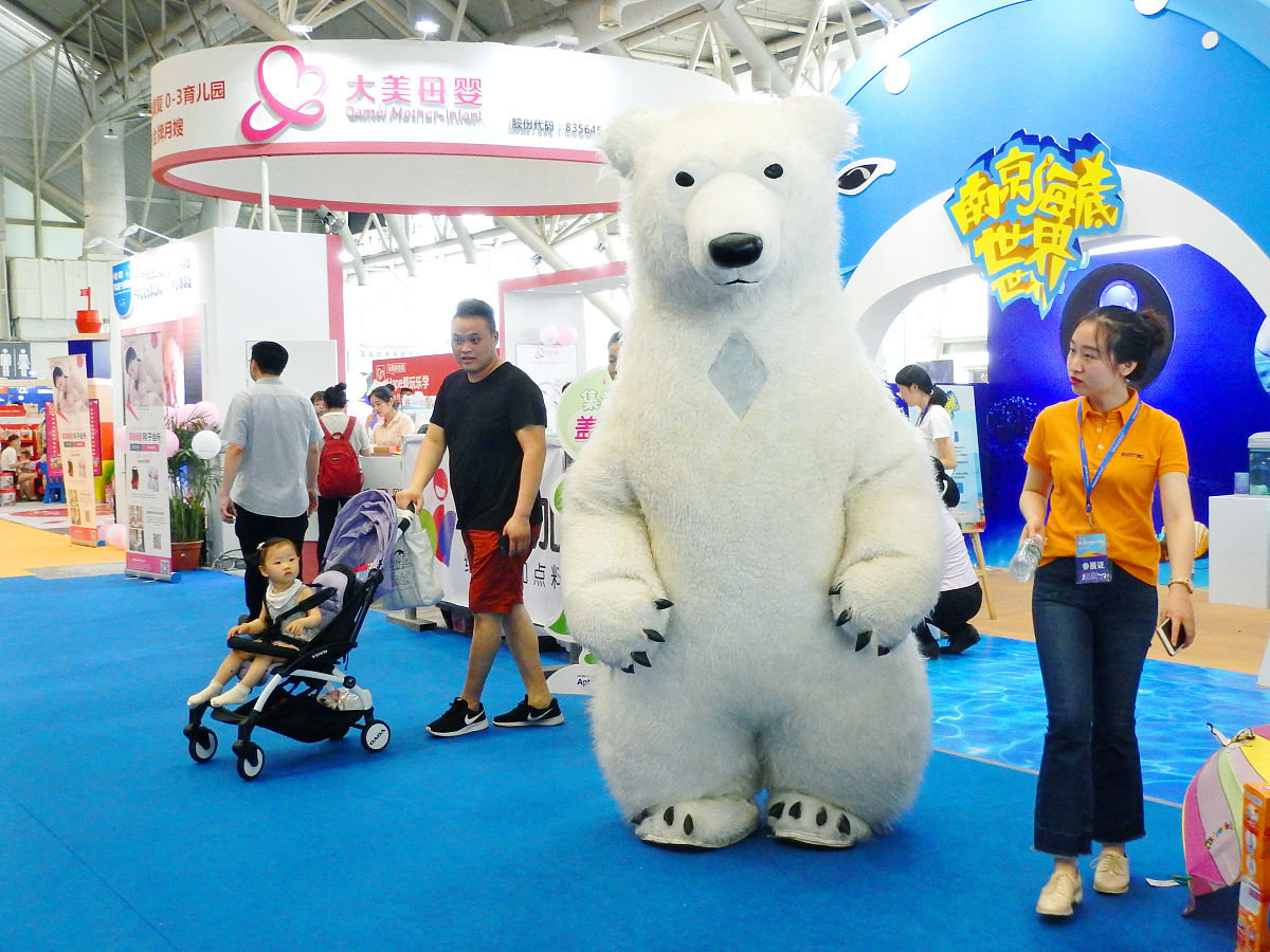 以动物为主的奇幻世界没有人类坐落在海边的村庄
