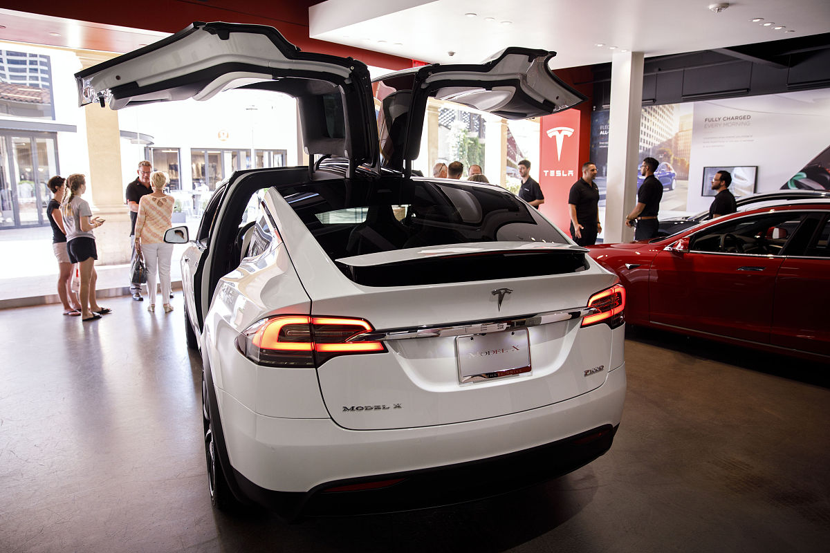 当地时间2018年7月6日,美国加州,特斯拉汽车展厅.a tesla inc. model 