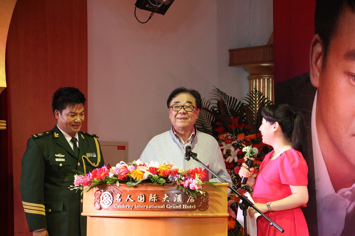 2013年5月28日,北京,武警军乐团著名青年男高音歌唱家彭高平新专辑《