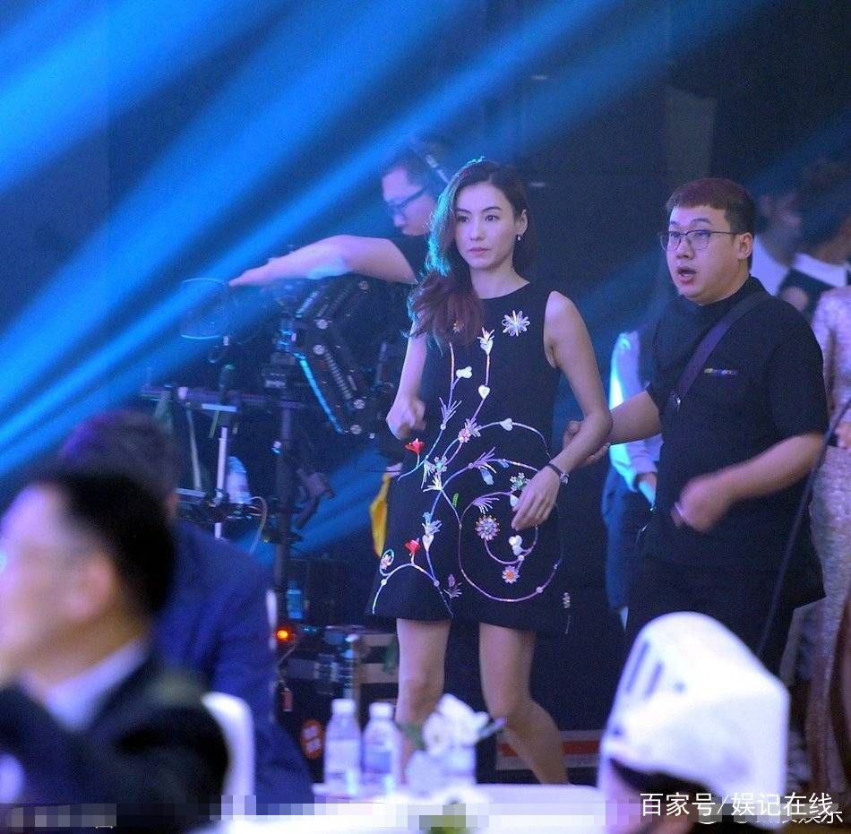 周一围章子怡有暧昧?张柏芝三胎生父是他?井