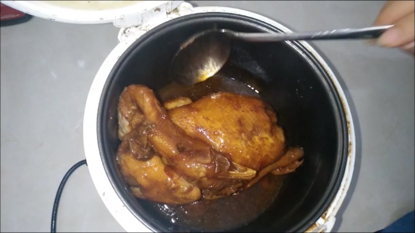 每日一菜“经典粤菜:豉油鸡”电饭锅版