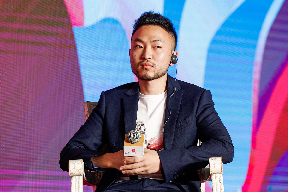 审美与权利博弈：东亚美学想象的西方化之路
