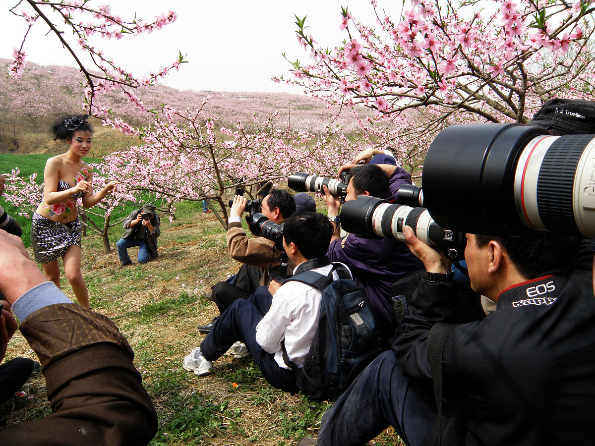 2010年3月21日,湖北省枝江市,安福寺镇第九届桃花节开幕.***_***+++_+