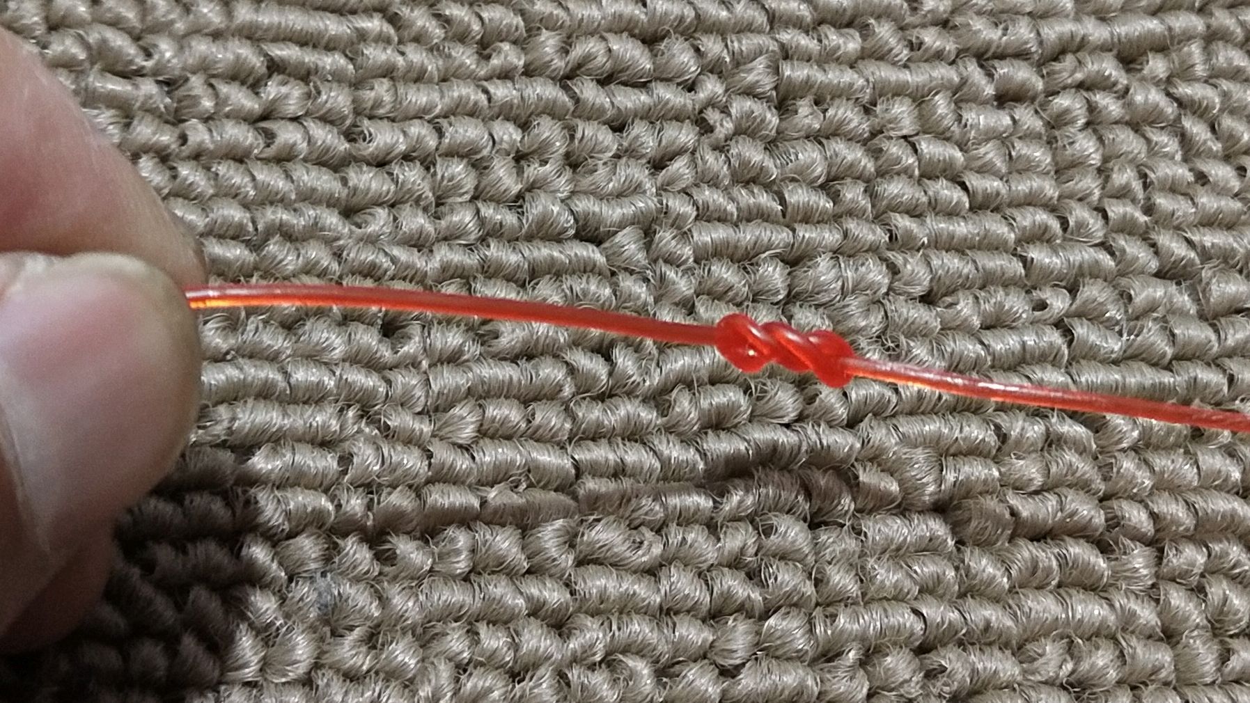 钓鱼线的一种简单快速打结方法