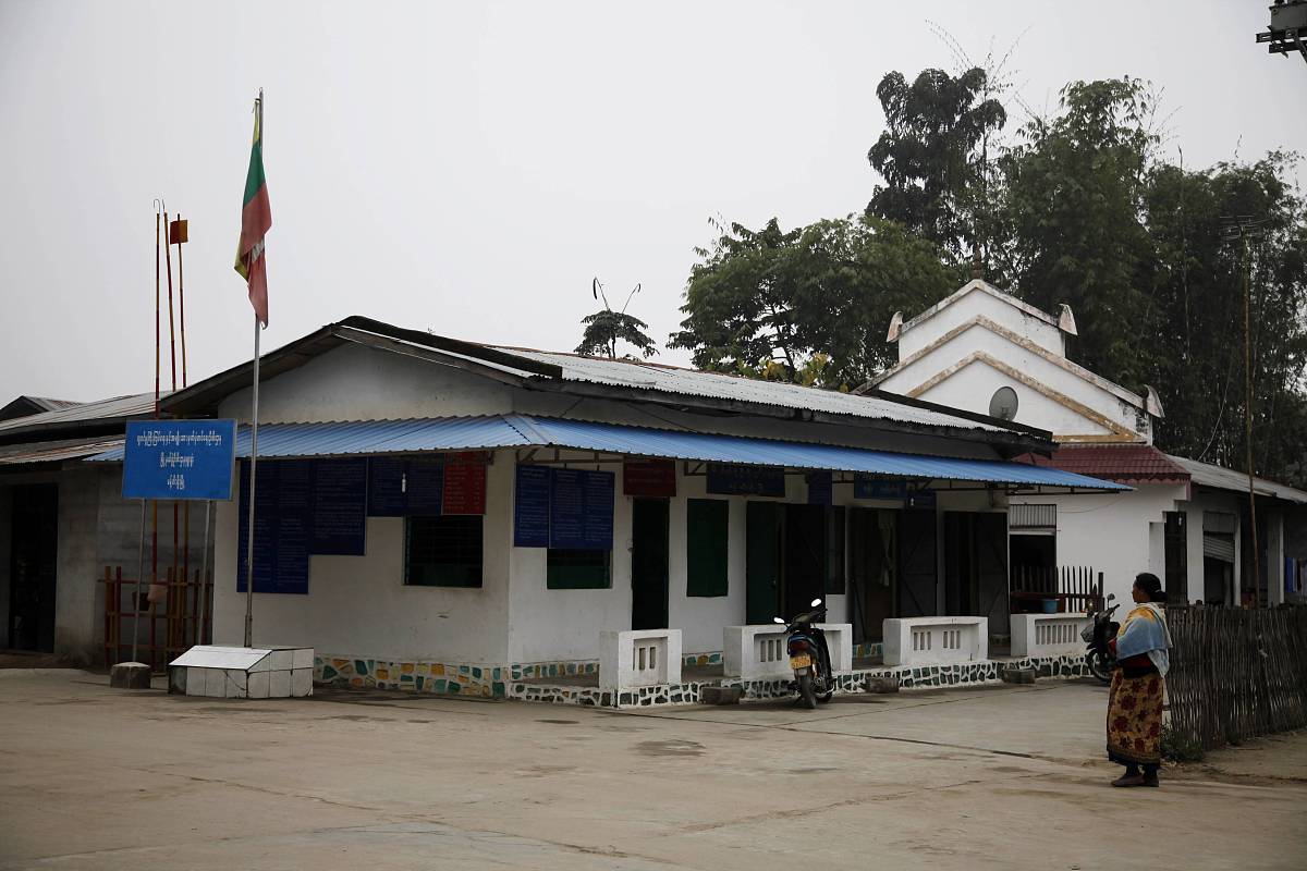 写一首关于思念故乡的诗