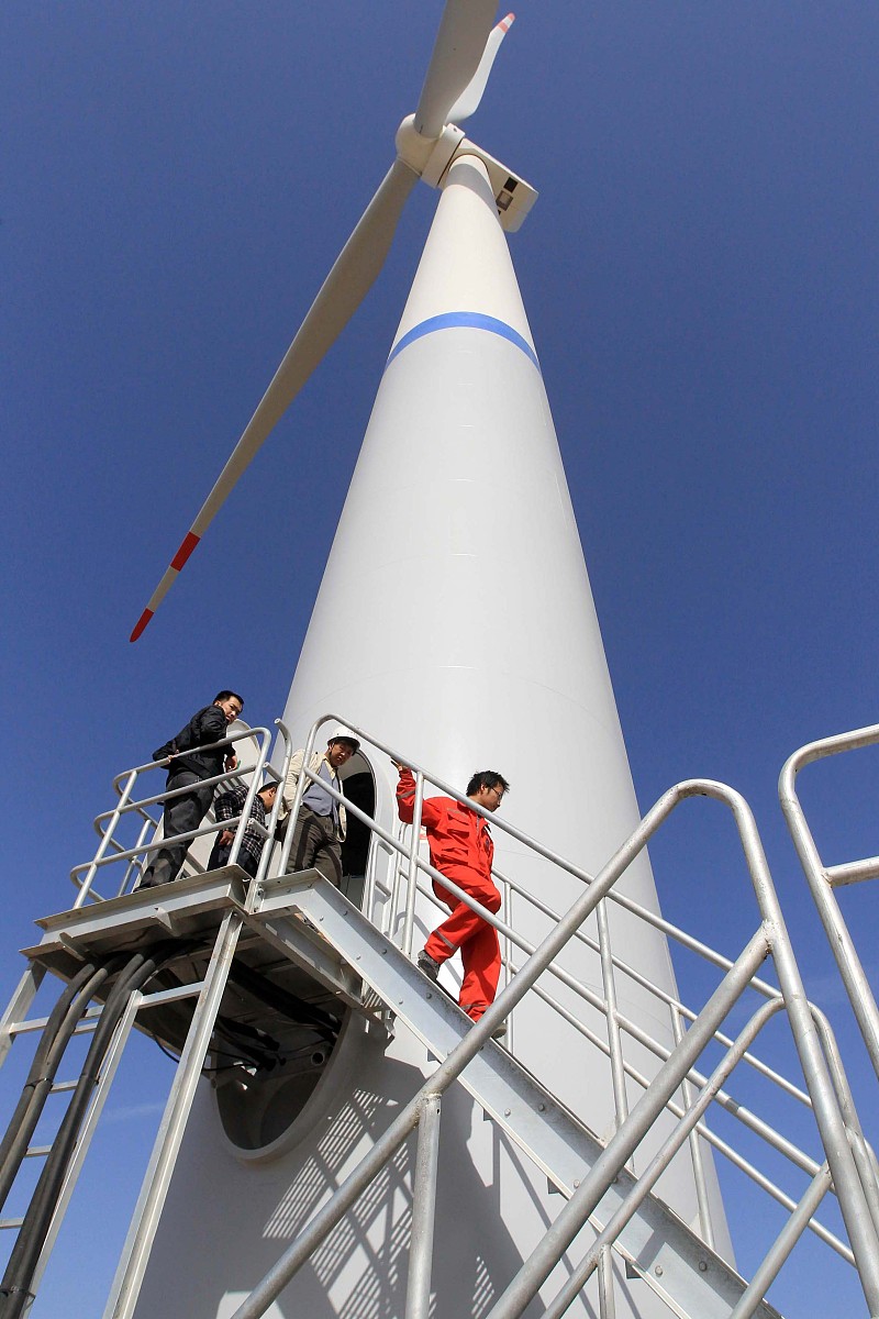 风力发电140米高85米安装费多少钱用210字帮我详细描述