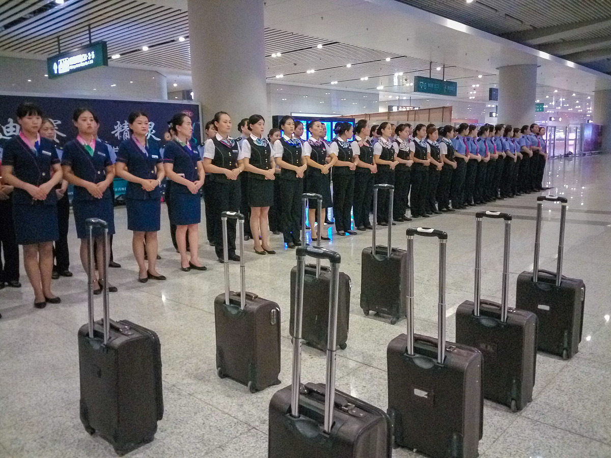 贵州贵阳中山科技学校高铁动车组高级乘务员专业介绍 - 未来高铁乘务员人才培养基地