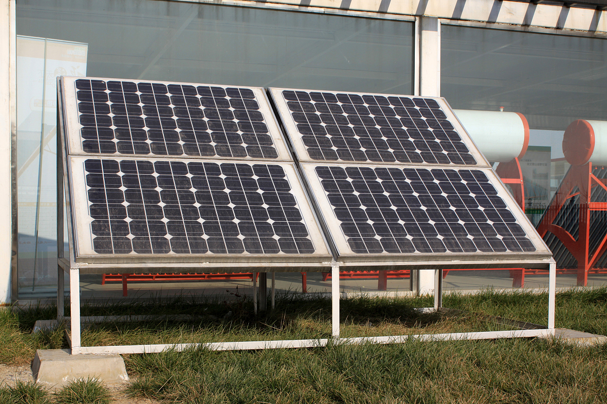 太阳能光伏发电原理详解：从光伏效应到发电过程